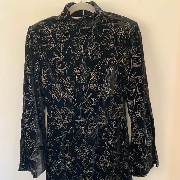 Black velvet dress with gold embroidery - Picture 2 of 5